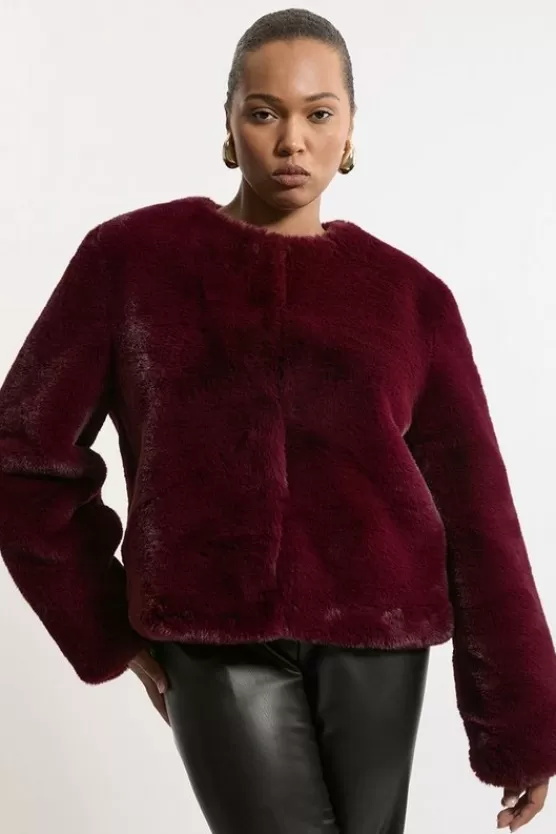 Store Karen Millen Plus Size Collarless Faux Fur Jacket berry